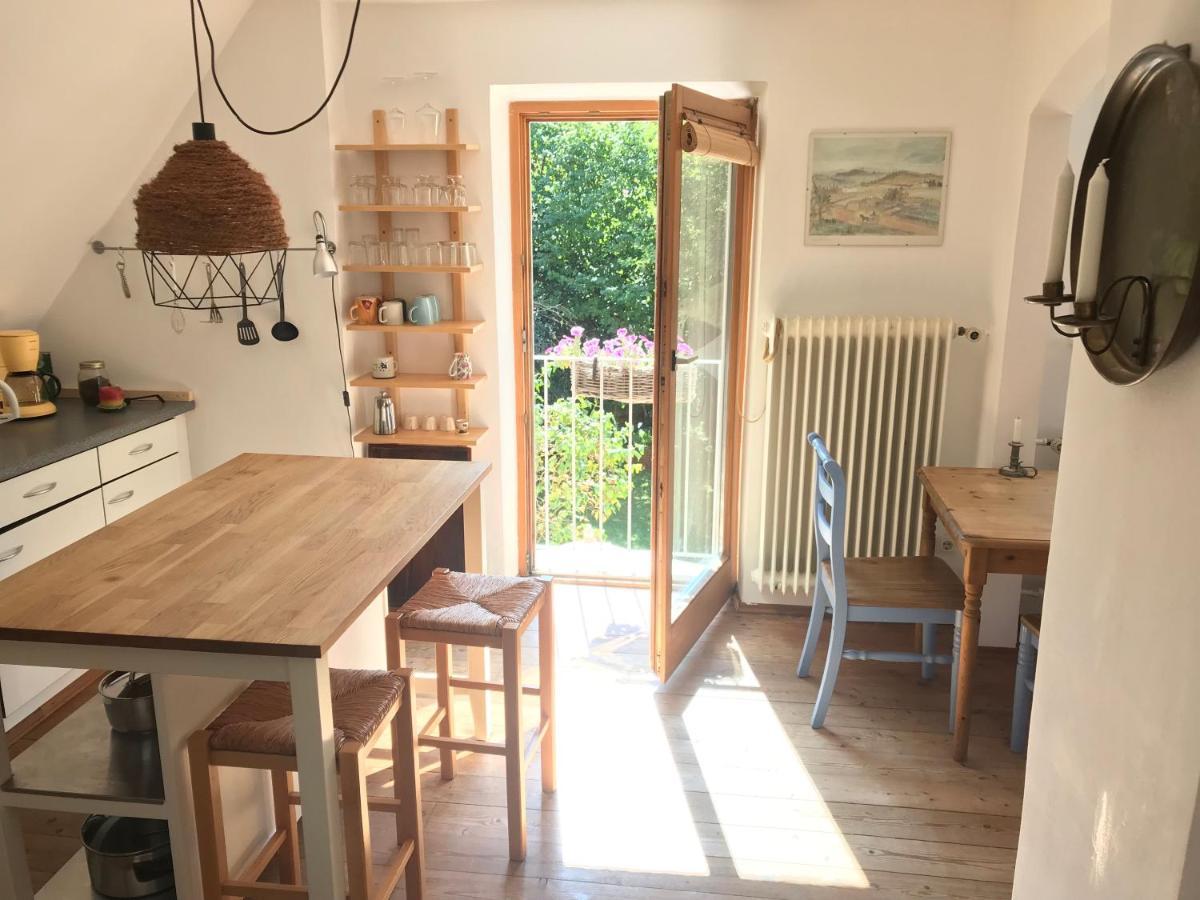 Charmante Altbau-Dg-Wohnung Monaco di Baviera Esterno foto