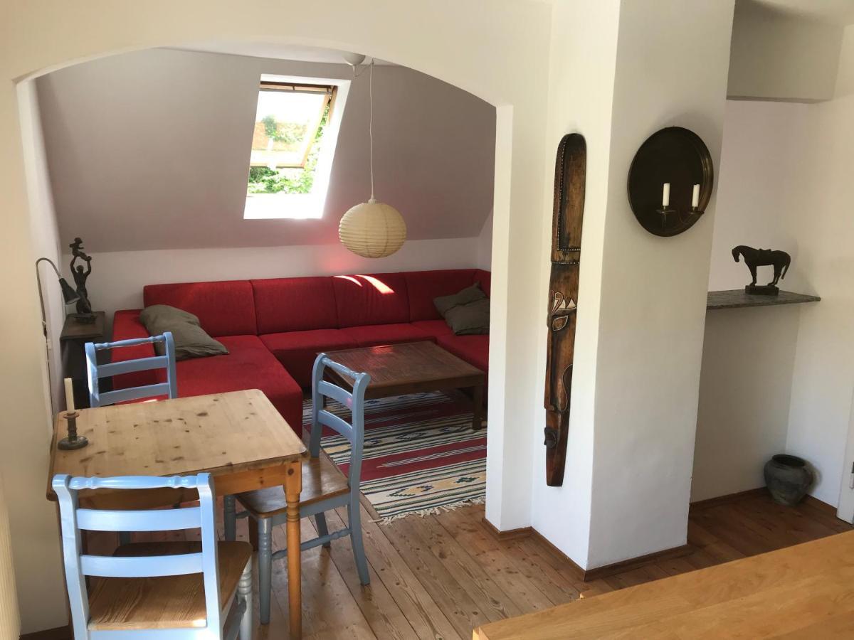 Charmante Altbau-Dg-Wohnung Monaco di Baviera Esterno foto